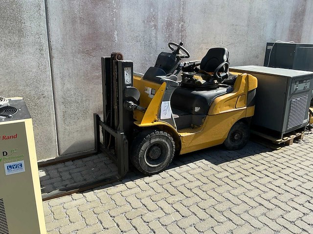 1994 caterpillar dp18n vorkheftruck - afbeelding 1 van  9