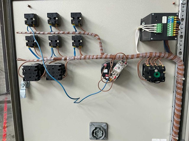 1994 elpo verfspuitcabine met filter-unit - afbeelding 18 van  25