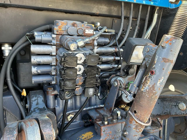 1994 ford 8870 dt vierwielaangedreven landbouwtractor - afbeelding 11 van  25