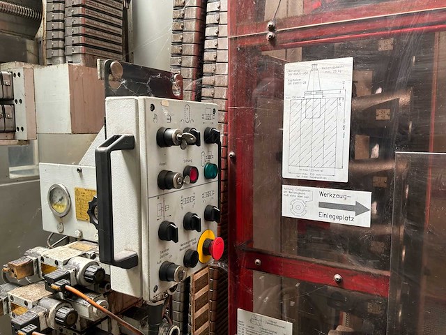 1994 heidenhain tnc 425 cnc freesmachine - afbeelding 13 van  64