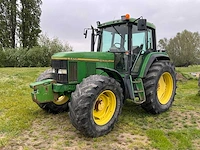 1994 john deere 6800 vierwielaangedreven landbouwtractor - afbeelding 1 van  24