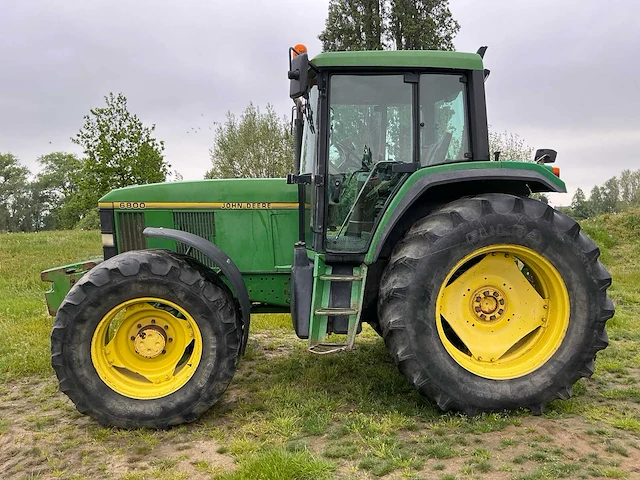 1994 john deere 6800 vierwielaangedreven landbouwtractor - afbeelding 12 van  24