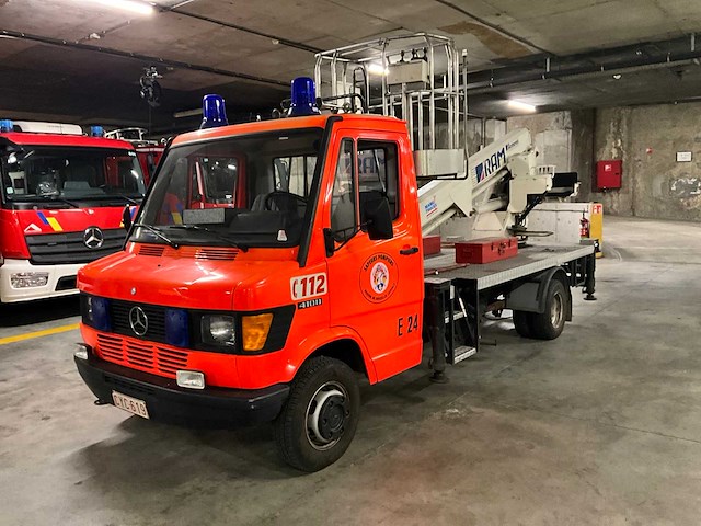 1994 mercedes-benz tn 410 db met ram hoogwerker - afbeelding 1 van  31