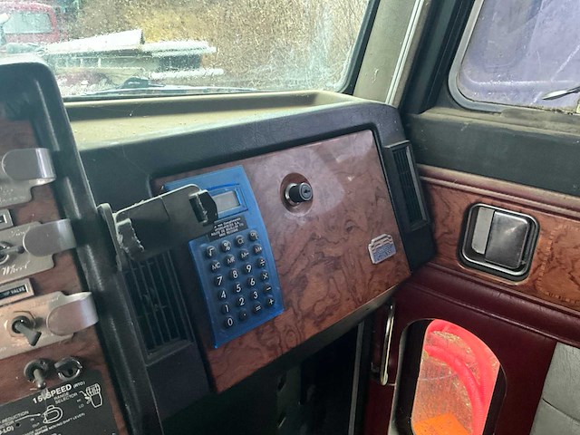 1994 peterbilt cumming 500 vrachtwagen - afbeelding 10 van  39