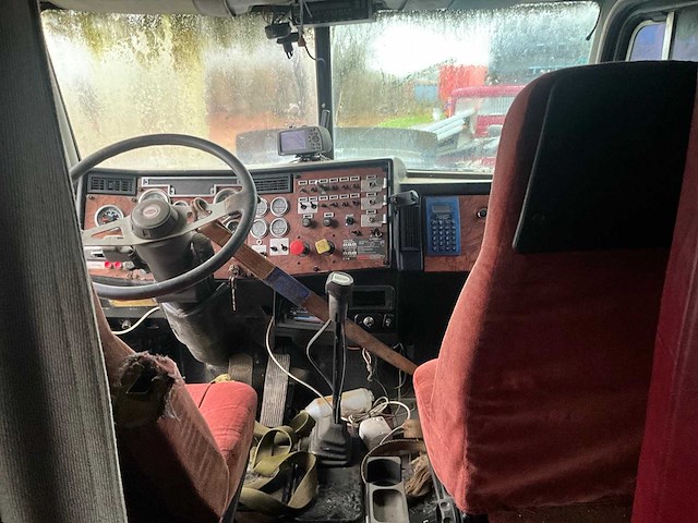 1994 peterbilt cumming 500 vrachtwagen - afbeelding 24 van  39