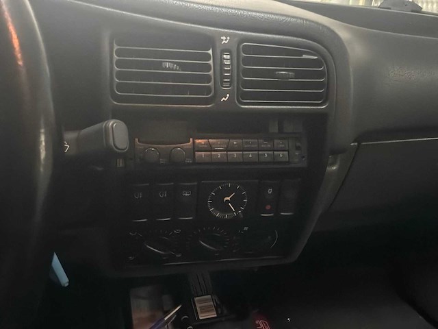 1994 renault 19 oldtimer cabriolet - afbeelding 2 van  23