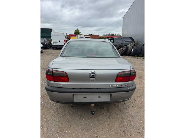 1995 - opel - omega - car - afbeelding 12 van  22