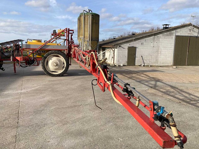 1995 beyne veldspuit - afbeelding 34 van  40