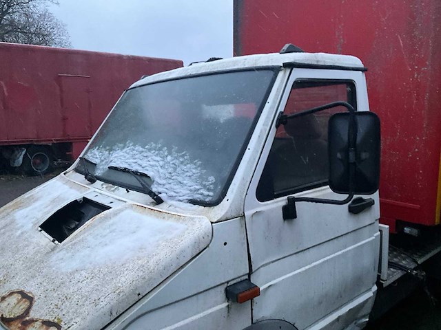 1995 iveco 35.10 vrachtwagen - afbeelding 17 van  30