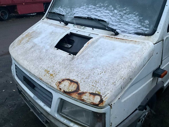 1995 iveco 35.10 vrachtwagen - afbeelding 18 van  30