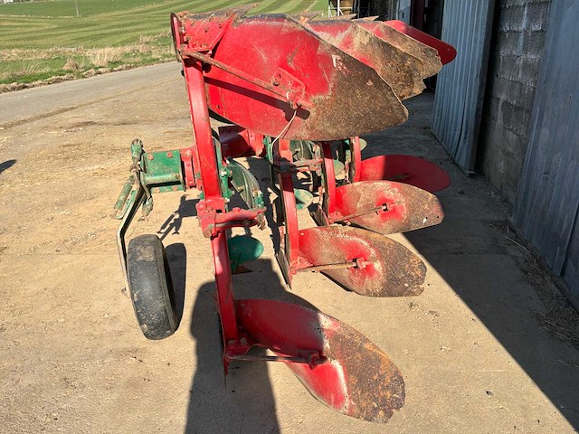 1995 kverneland f160 ploeg - afbeelding 10 van  12