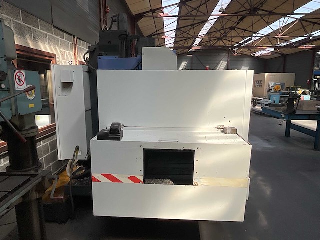 1995 leadwell vmc-40 cnc freesmachine - afbeelding 7 van  8