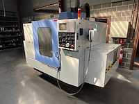 1995 leadwell vmc-40 cnc freesmachine