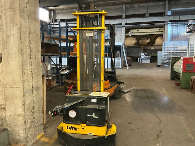 1995 lifter l16/3 stapelaar - afbeelding 4 van  7