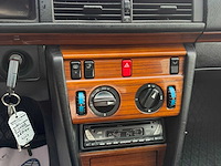 1995 mercedes 200 w124 sedan - diesel - klassieker in wording - afbeelding 2 van  18