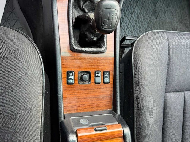 1995 mercedes 200 w124 sedan - diesel - klassieker in wording - afbeelding 3 van  18