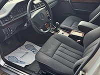 1995 mercedes 200 w124 sedan - diesel - klassieker in wording - afbeelding 17 van  18