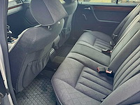 1995 mercedes 200 w124 sedan - diesel - klassieker in wording - afbeelding 10 van  11