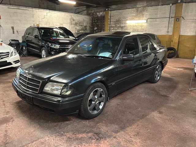 1995 mercedes c200 sportwagen - afbeelding 1 van  49