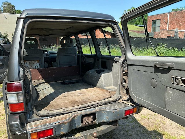 1995 mitsubishi pajero personenauto - afbeelding 9 van  26