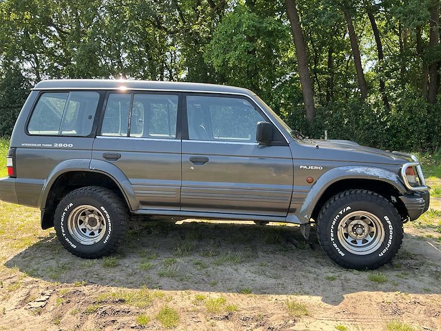 1995 mitsubishi pajero personenauto - afbeelding 24 van  26