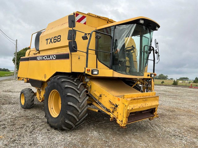 1995 new holland tx68 maaidorser met maaibord en kar - afbeelding 5 van  24