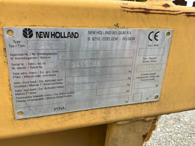1995 new holland tx68 maaidorser met maaibord en kar - afbeelding 15 van  24