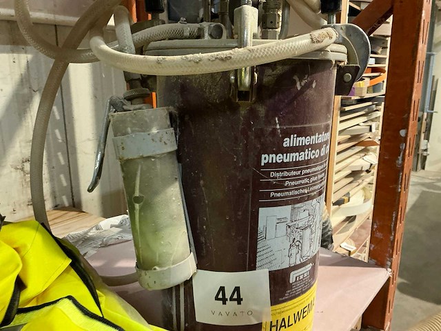 1995 pizzi 9012 pneumatisch houtlijm aanvoermachine - afbeelding 2 van  4