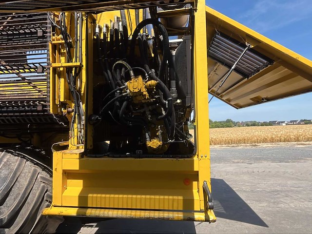1995 ropa r 26.45 bietenoogster omgebouwd tot skidder - afbeelding 5 van  9