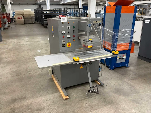 1995 weldan p2500-55l lasmachine voor kunststof - afbeelding 11 van  11