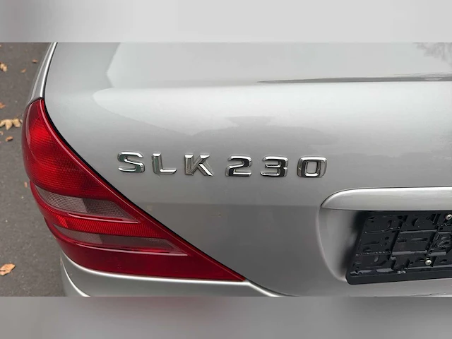 1996 - mercedes - slk 230 kompressor - 200pk - oldtimer - car - afbeelding 18 van  27