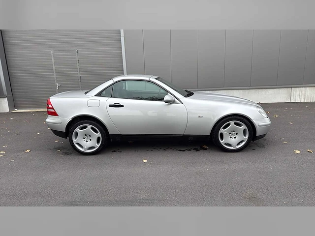 1996 - mercedes - slk 230 kompressor - 200pk - oldtimer - car - afbeelding 13 van  27