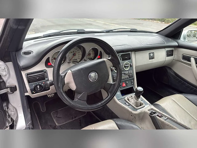 1996 - mercedes - slk 230 kompressor - 200pk - oldtimer - car - afbeelding 5 van  27