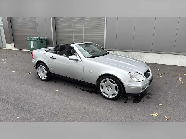 1996 - mercedes - slk 230 kompressor - 200pk - oldtimer - car - afbeelding 25 van  27