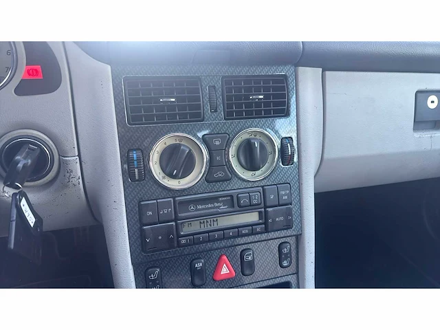 1996 - mercedes - slk 230 kompressor - oldtimer - car - afbeelding 9 van  30