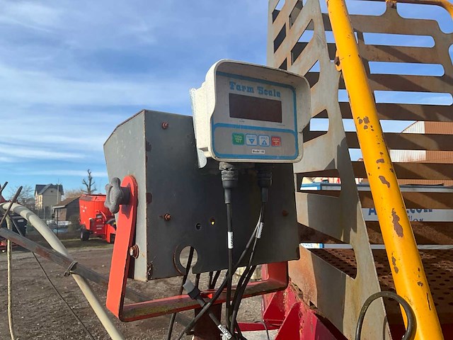 1996 agm w12 mixer trailer - afbeelding 11 van  15