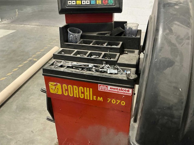 1996 corghi em 7070 banden balanceerapparaat - afbeelding 7 van  7