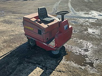 1996 eureka 1150sh zelfrijdende veegmachine - afbeelding 8 van  13