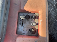 1996 eureka 1150sh zelfrijdende veegmachine - afbeelding 13 van  13