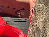 1996 eureka 1150sh zelfrijdende veegmachine - afbeelding 12 van  13