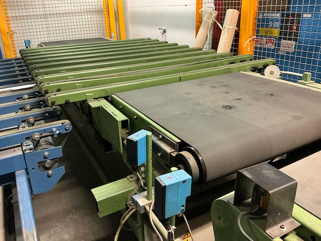 1996 hagemann fl-h-7/30 verpakkingslijn voor het bundelen van rollen tapijt - afbeelding 5 van  16