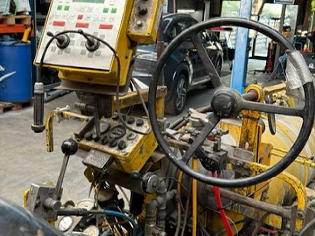 1996 hofmann h26-1 universal wegmarkeermachine - afbeelding 11 van  37