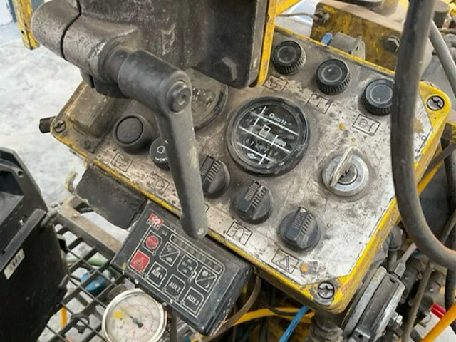 1996 hofmann h26-1 universal wegmarkeermachine - afbeelding 13 van  37