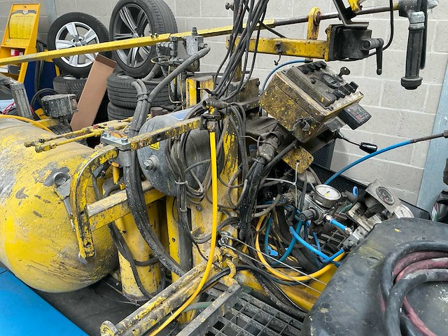 1996 hofmann h26-1 universal wegmarkeermachine - afbeelding 20 van  37