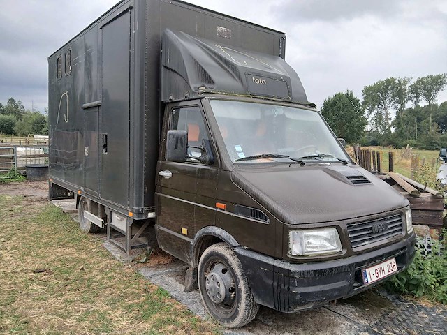 1996 iveco - 49.10.1 / 49.10 - paardentrailer - afbeelding 1 van  48