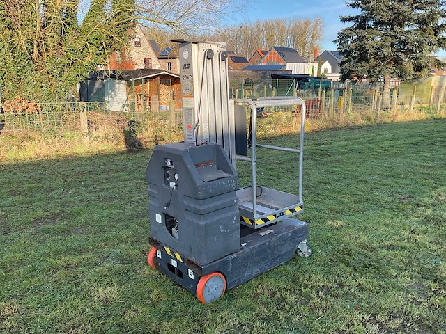 1996 jlg 20vp - hoogwerker - afbeelding 1 van  16