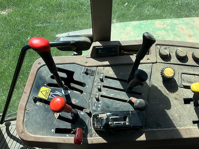 1996 john deere 7700 - landbouw-/bosbouwtrekker - afbeelding 13 van  26