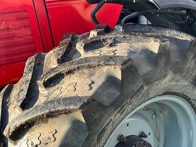 1996 massey ferguson 3670 vierwielaangedreven landbouwtractor - afbeelding 2 van  56