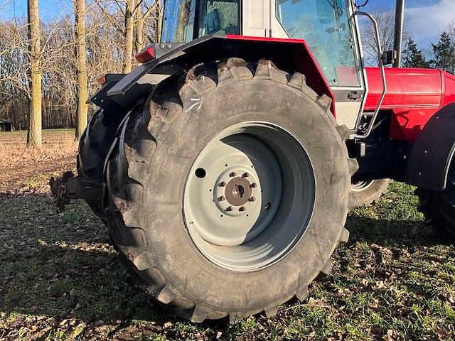1996 massey ferguson 3670 vierwielaangedreven landbouwtractor - afbeelding 8 van  56