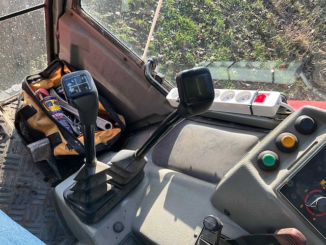 1996 massey ferguson 3670 vierwielaangedreven landbouwtractor - afbeelding 22 van  56